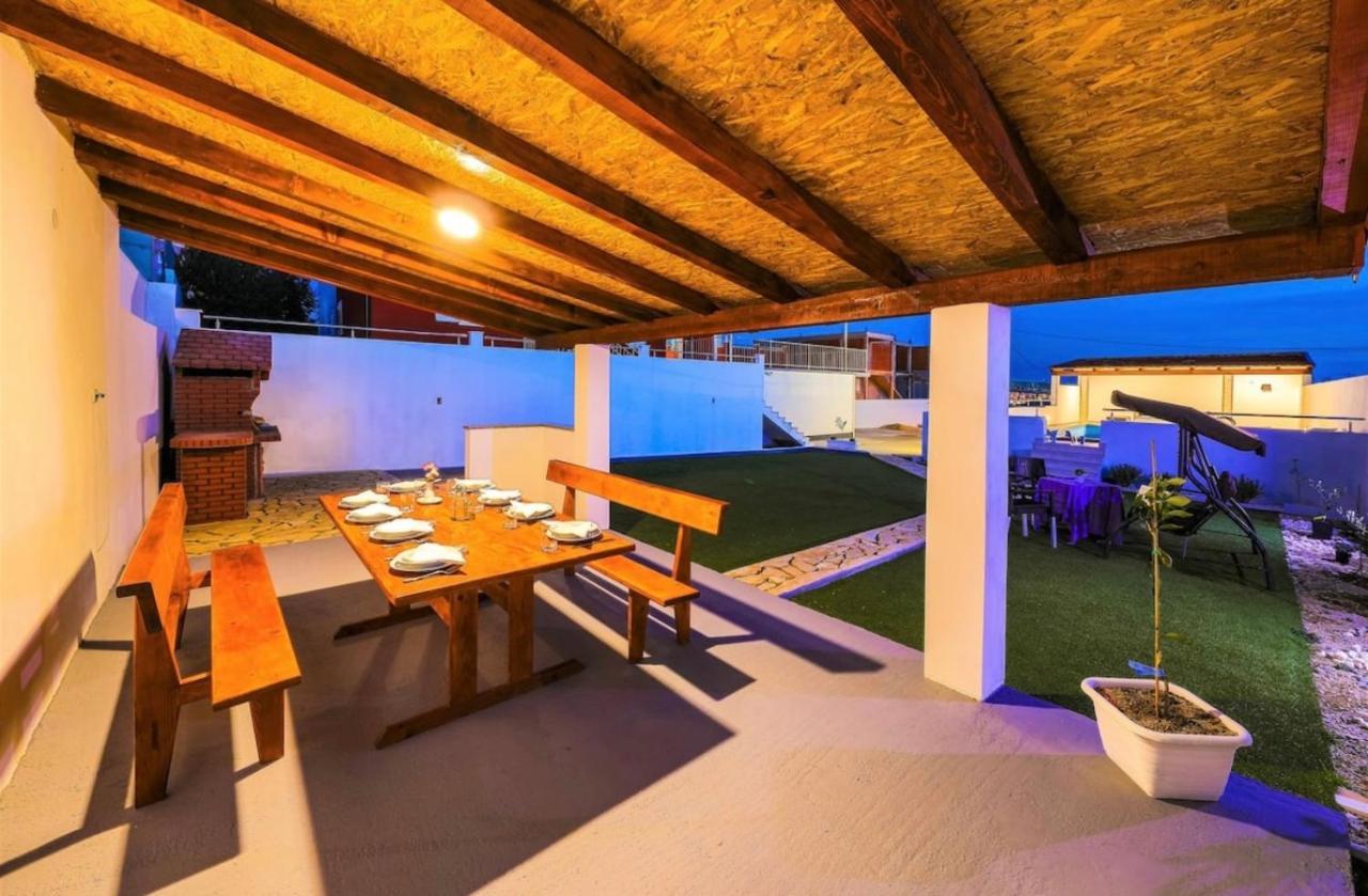 Villa Ana Kastel Sucurac Екстер'єр фото