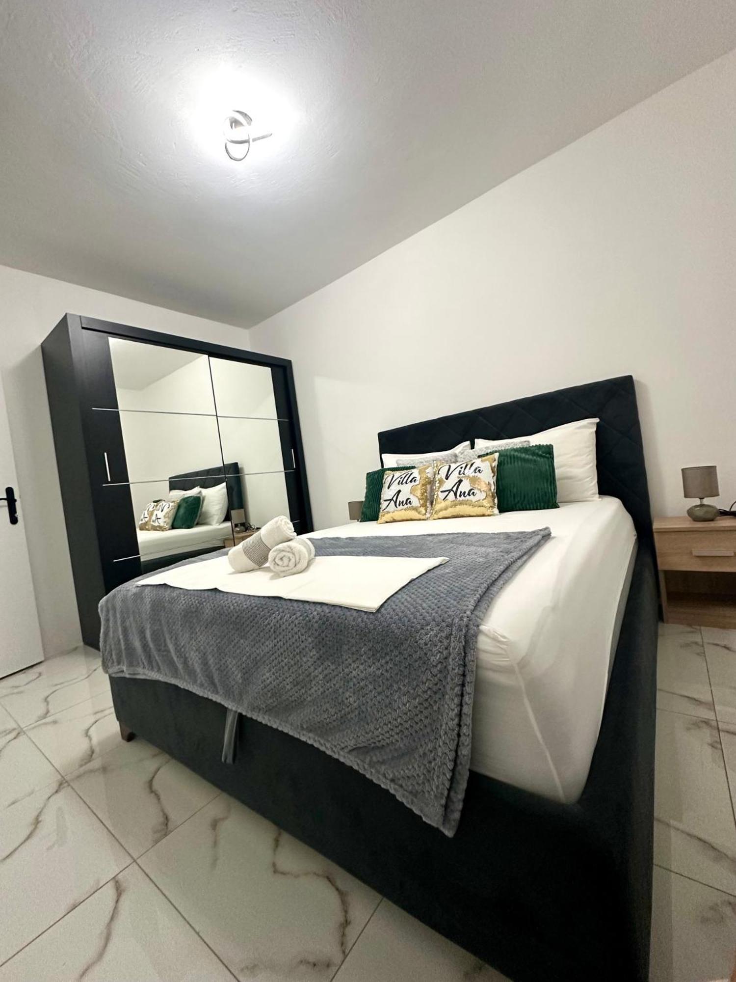 Villa Ana Kastel Sucurac Екстер'єр фото